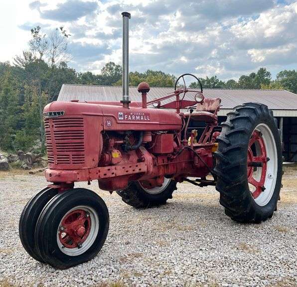 1948 Farmall H Tractor image