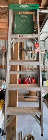 Werner Aluminum 5' Step Ladder image