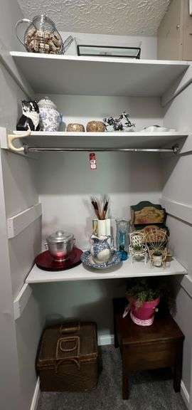 Household Décor image