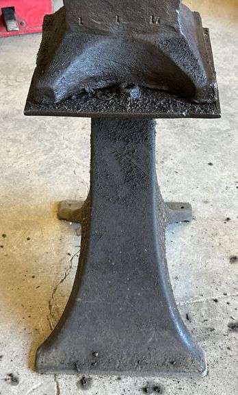 Early Swivel Style Anvil Stand image