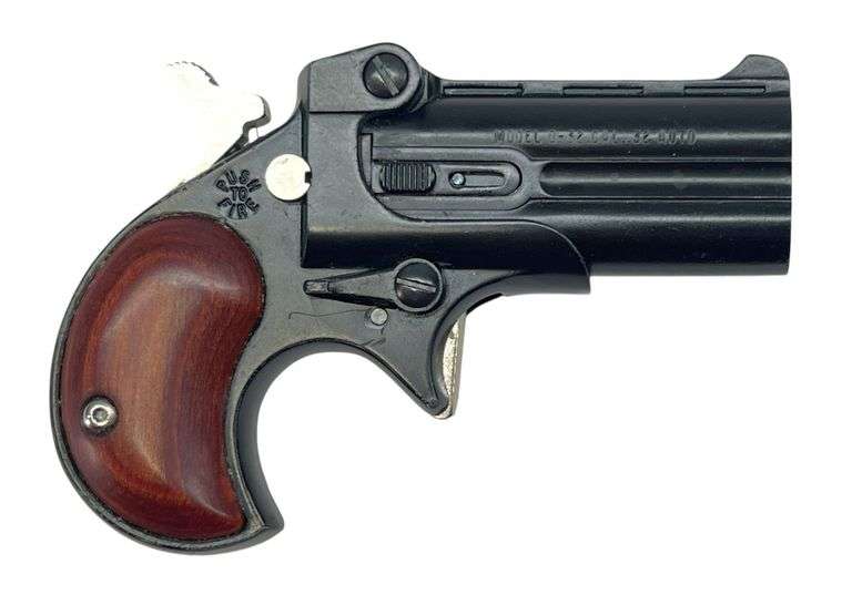 Davis Industries D-32 .32 Derringer image