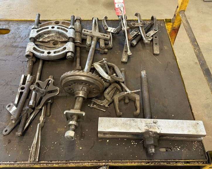 Heavy Duty Gear Pullers image