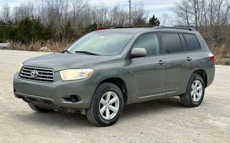 2010 Toyota Highlander SUV image