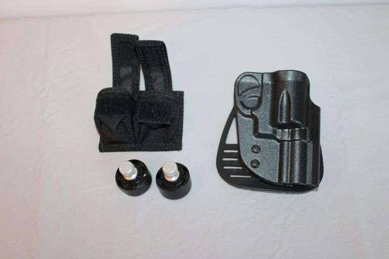 (2) 5-shot revolver speed loaders HKS-36, poly holster for 5-shot revolver