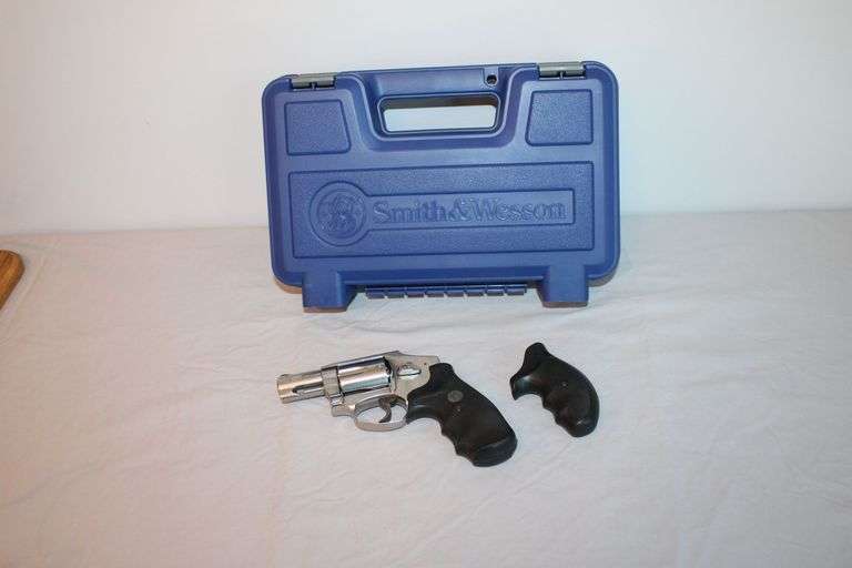 Smith & Wesson Model 640-3, 5 shot revolver