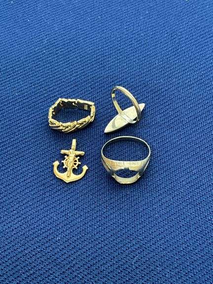 14K jewelry including: size 9 ring, size 5 3/4 ring, size 5 1/2 ring, anchor image