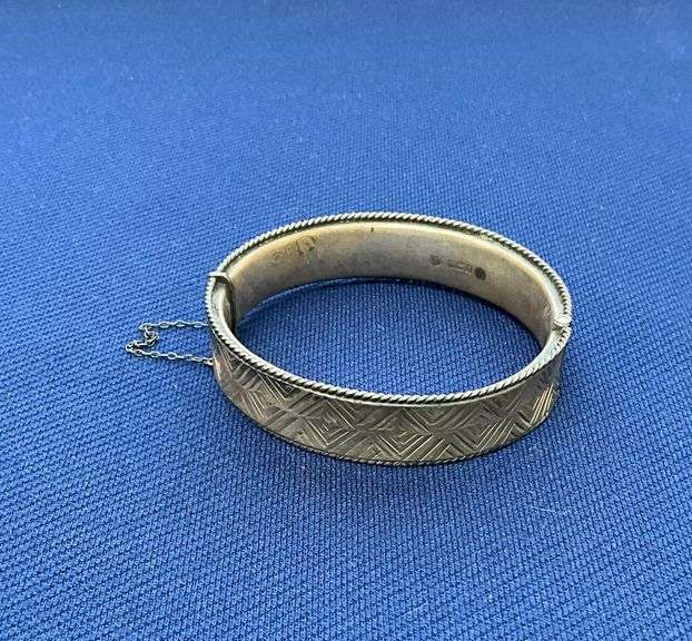 Sterling bangle bracelet image