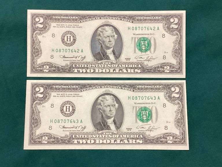 Two consecutive 1976 $2 Federal reserve notes, Crisp Unc image