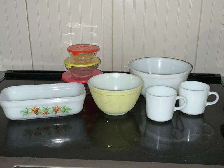 Fire King maple leaf loaf pan, Pyrex bowls, cups image