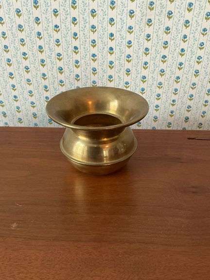 Brass spittoon image