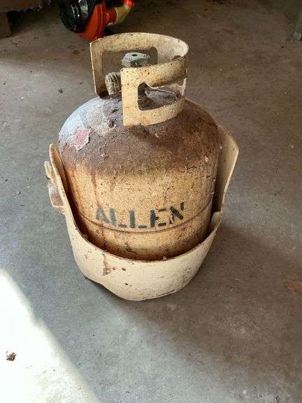 15 lb. propane bottle with carrier image