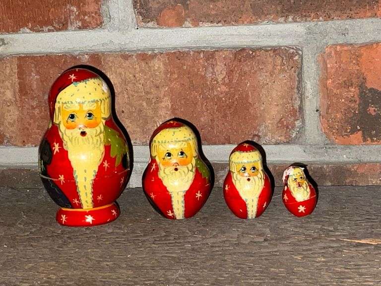 Nesting Santa doll, 4 pieces image