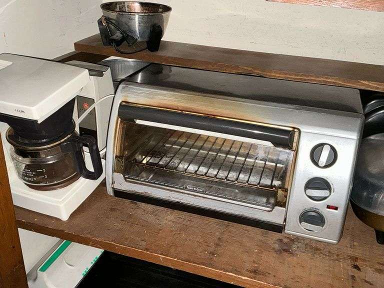 Sunbeam electric skillet, Oster hand mixer, waffle maker, T-Fal multi-grill image