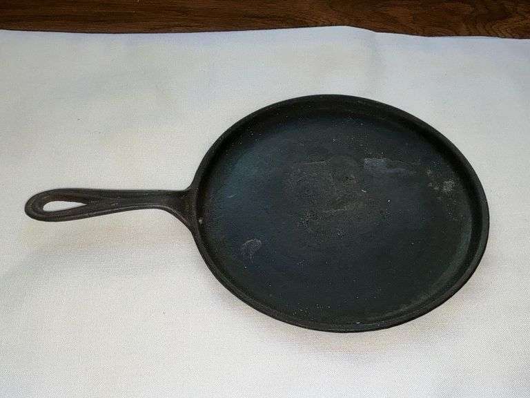 No. 7 cast iron griddle image