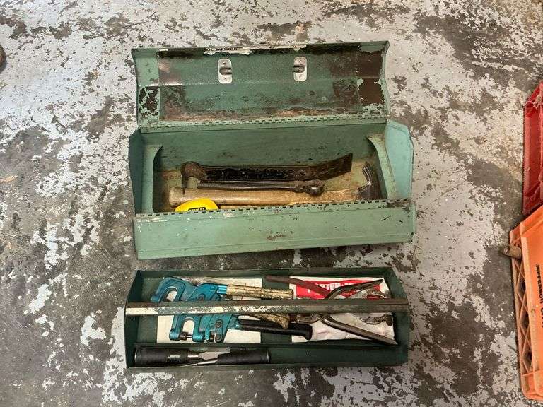 Metal tool box 19" L image