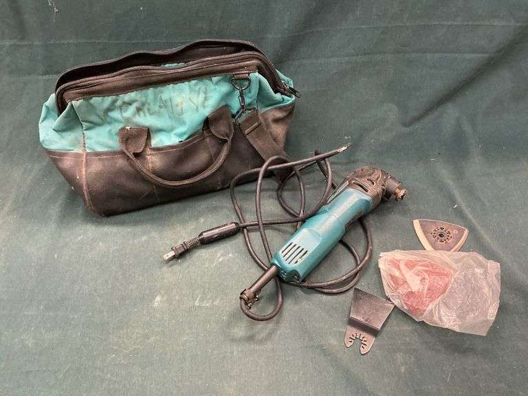 Makita orbital tool,  Model TM3000C, tool bag image