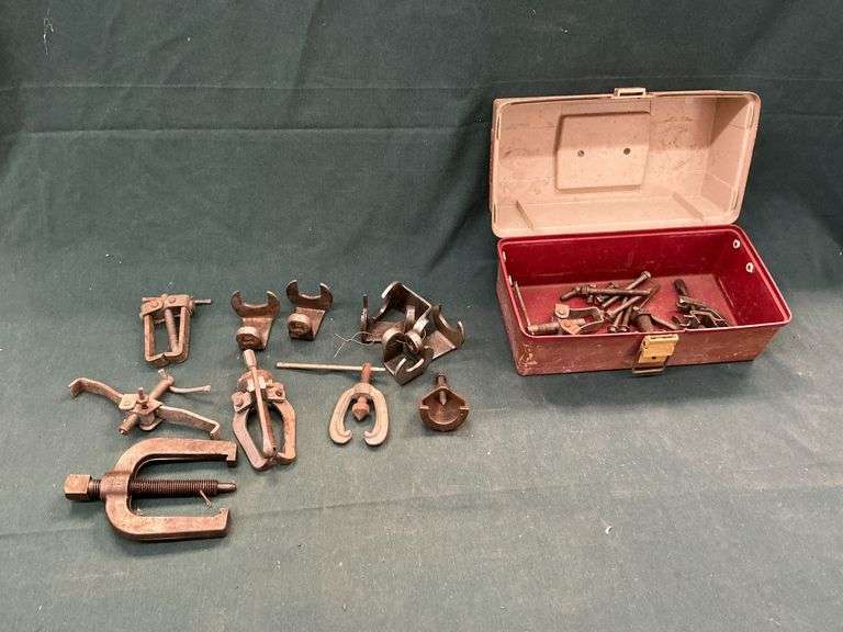 Gear pullers, crows feet, etc. image