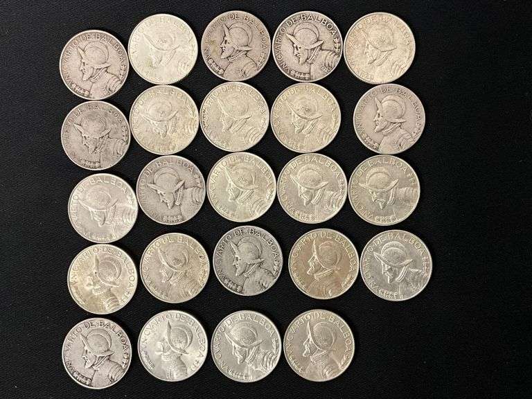 24 Republic of Panama silver Balboa quarters image