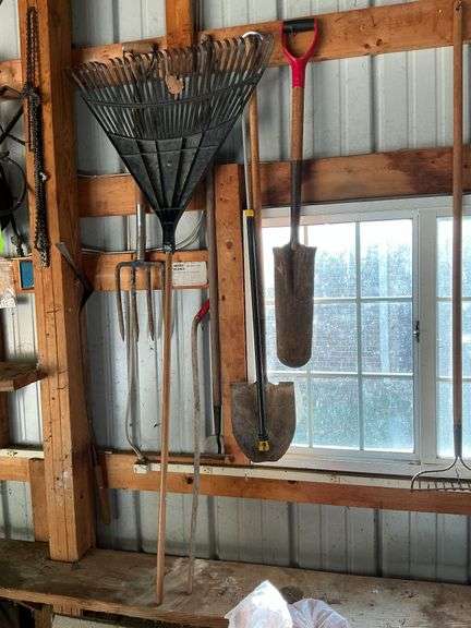 Potato fork, sharpshooter spade, hoe image