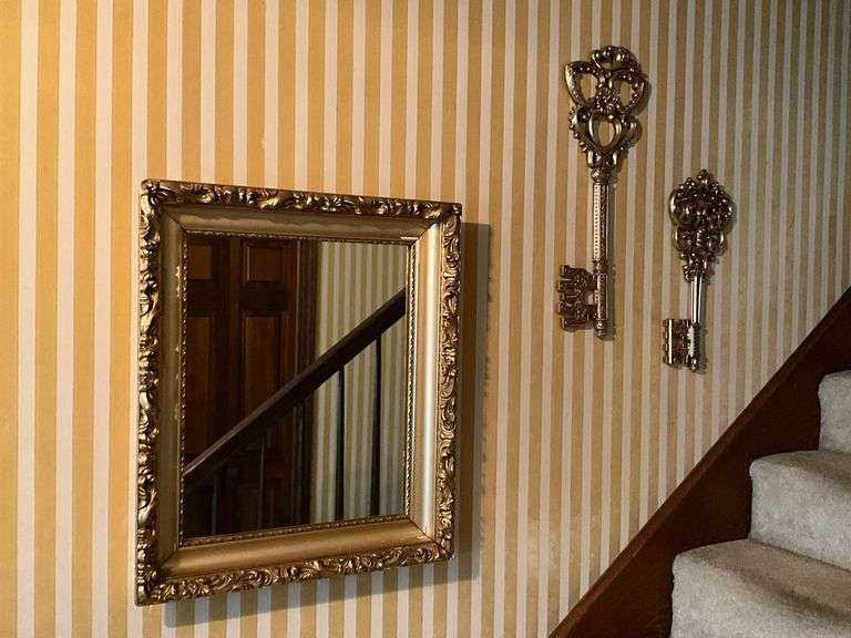 Framed mirror, key wall plaques image