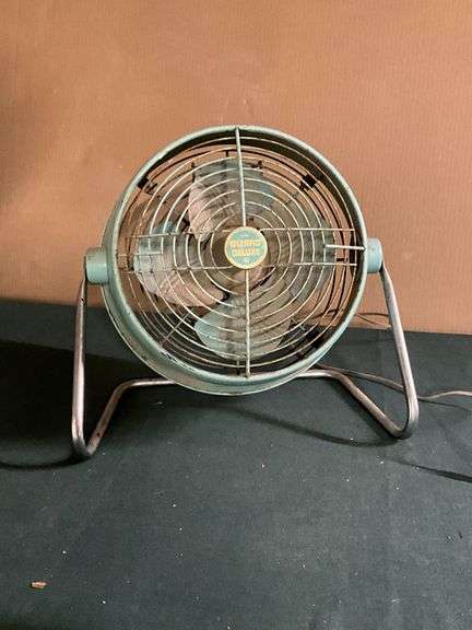 Wizard Deluxe Western Auto Supply Co. fan. image
