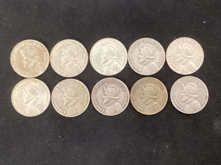 10 Republic of Panama silver Balboa half dollars image