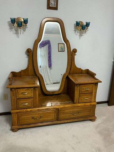 6-drawer mirrored dresser image