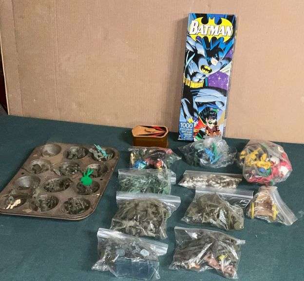 Toy treasures, Army men, horses, Indians, fish, zoo animals, etc. image