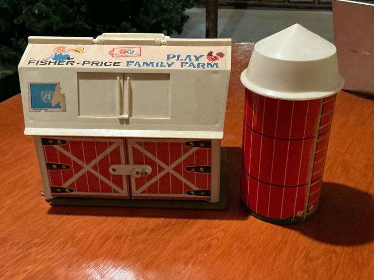 Fisher-Price Play Family Farm image