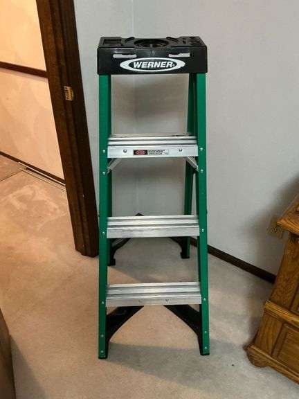 Werner 4' fiberglass ladder, 225 lb. capacity image
