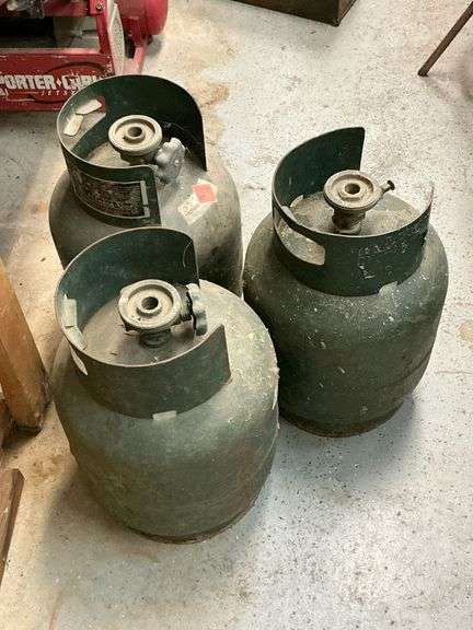 Propane canisters image