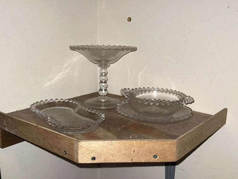 Candlewick compote, peanut shaped tray image