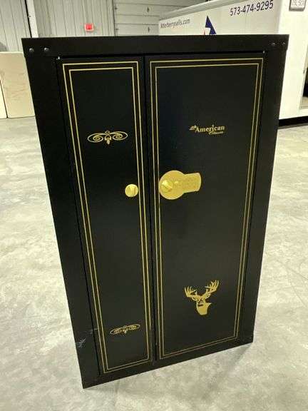 American Classics gun cabinet image