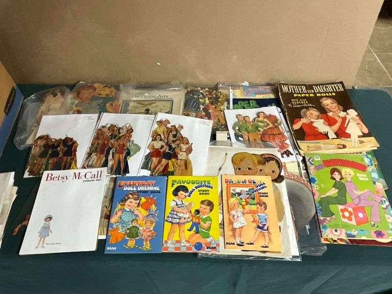 Paper dolls, some vintage image