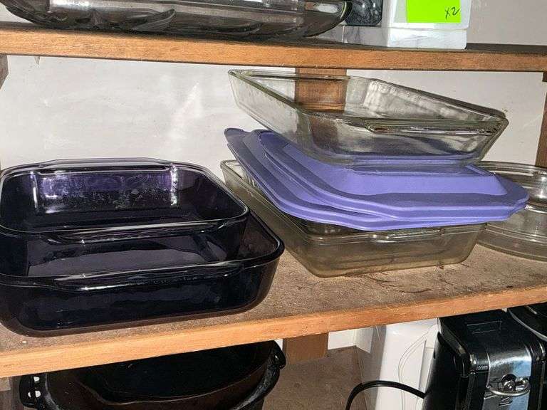 Pyrex casserole dishes image