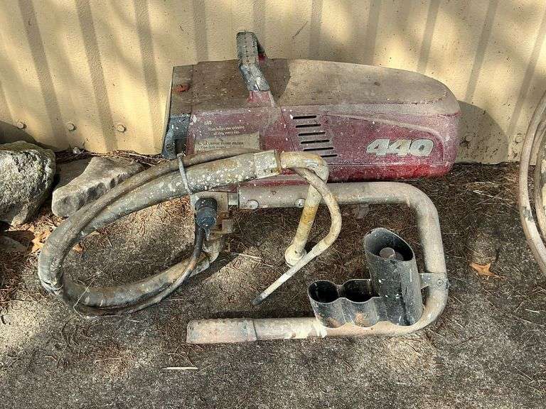 Titan 440 paint sprayer, includes 2 hoses, 110 volt. image