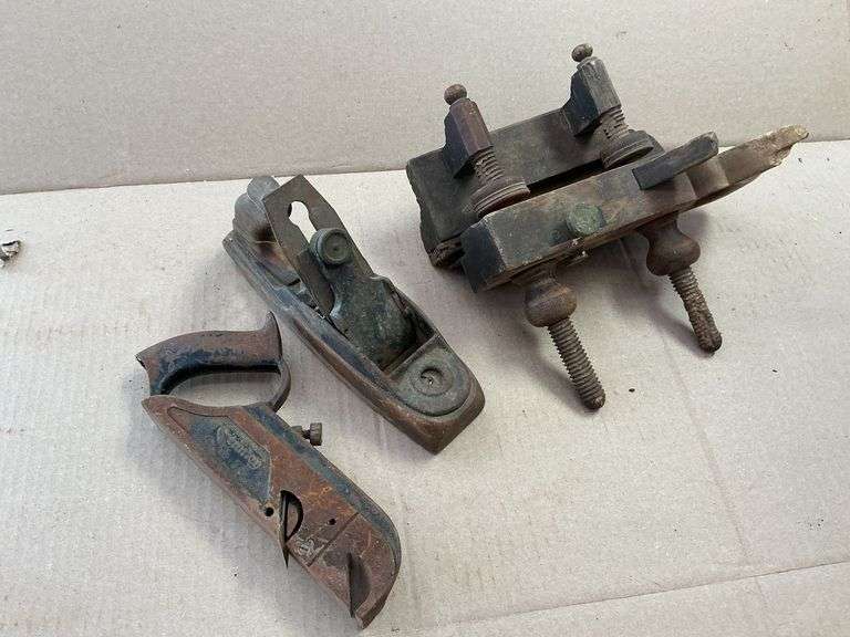 3 vintage planes, Stanley No. 78 and 2 unmarked. image