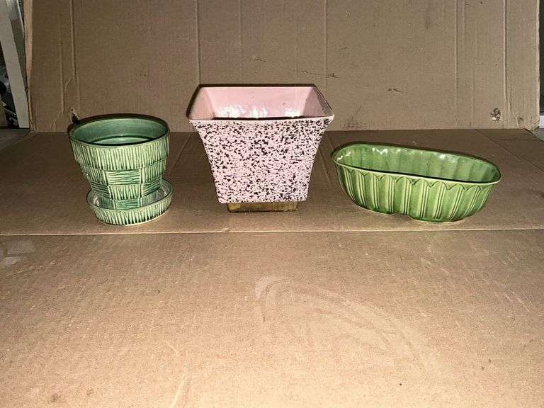 Pair of Shawnee planters image