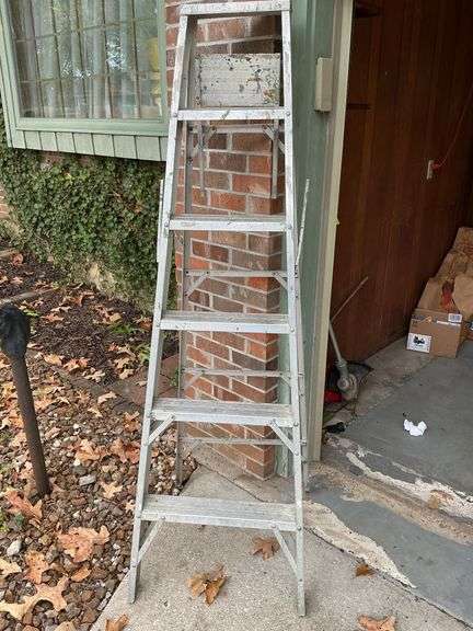 6' aluminum step ladder image