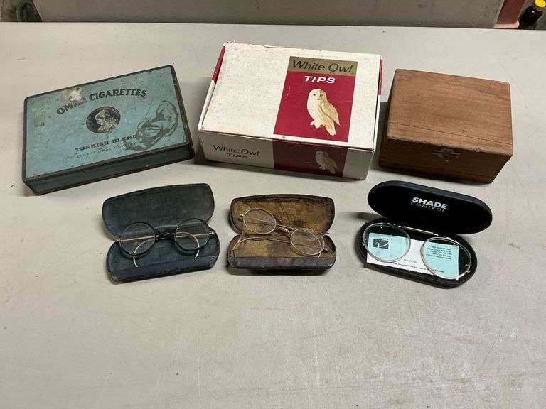 Vintage cigar boxes image