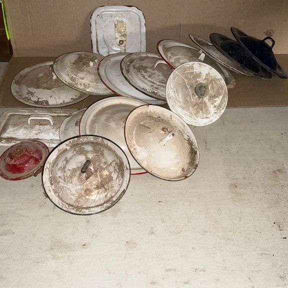 Enamel and granite lids image