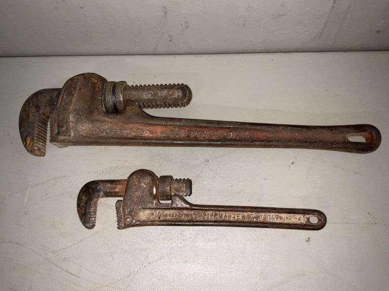 Ridgid and Pipemaster pipe wrenches image