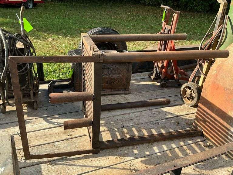 Welding table 30" x 25" x 38" T. image