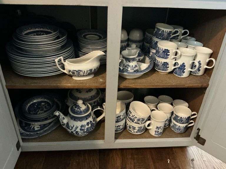 Churchill England blue and white china image