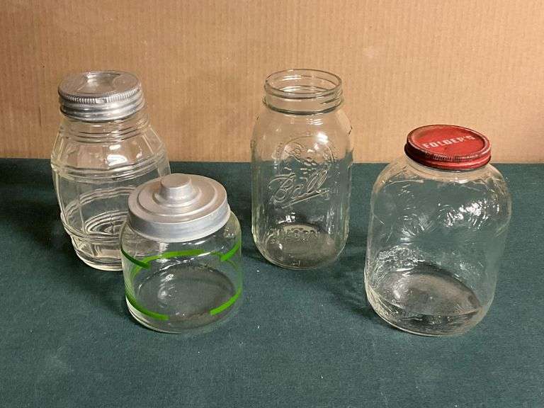 4 glass jars image