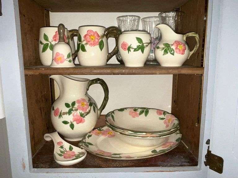 Desert Rose Franciscan dishes image