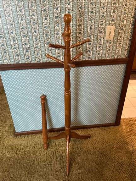 Hall tree with extension pole image