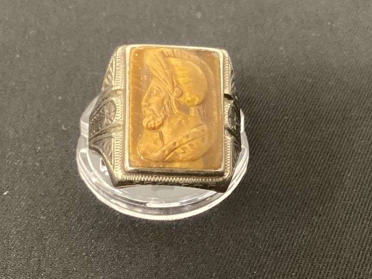 Men's 10K vintage ring with stone image