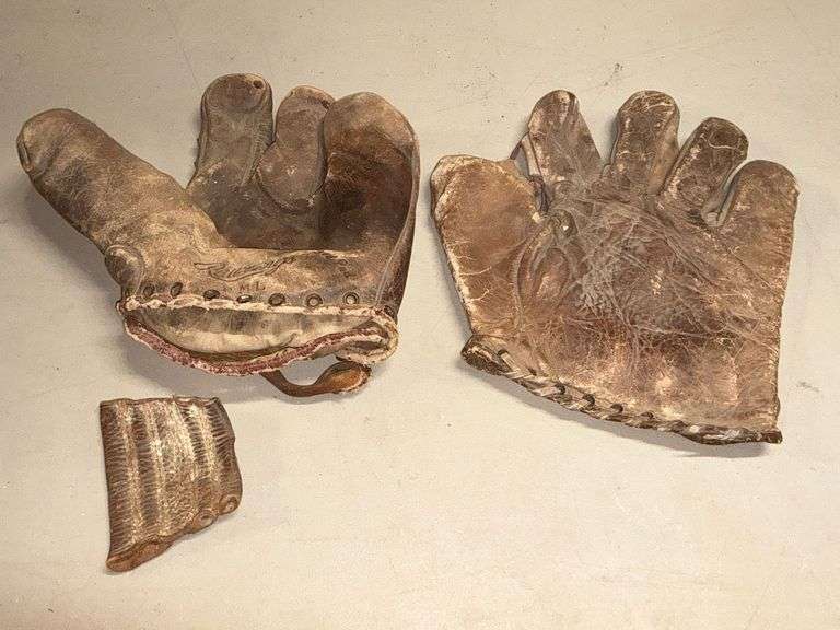 Stan Musial baseball glove image