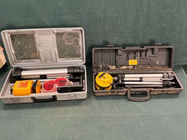 RS laser level, Model RST-SP01C in plastic case, with tripod image